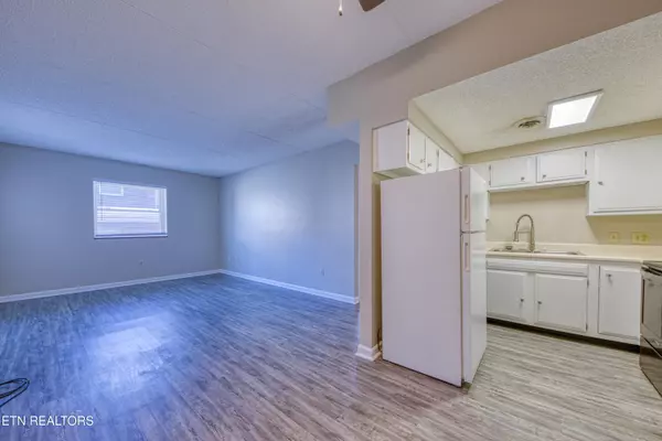 Knoxville, TN 37916,1211 Highland Avenue #101