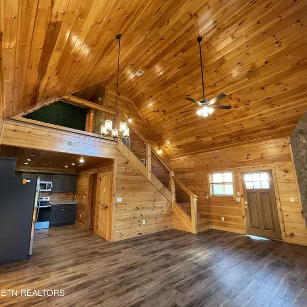Cosby, TN 37722,3863 Holders Grove Rd Rd