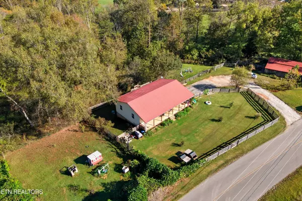 Heiskell, TN 37754,2170 Hinds Creek Rd