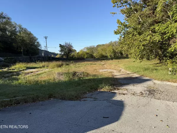 Livingston, TN 38570,410 Broad St