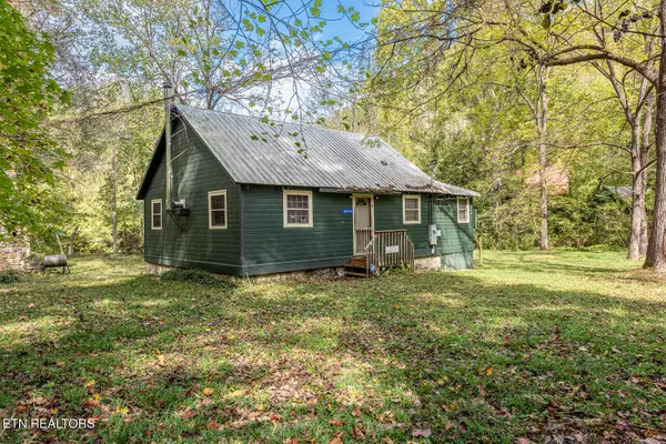 Townsend, TN 37882,6806 Walnut Loop Rd