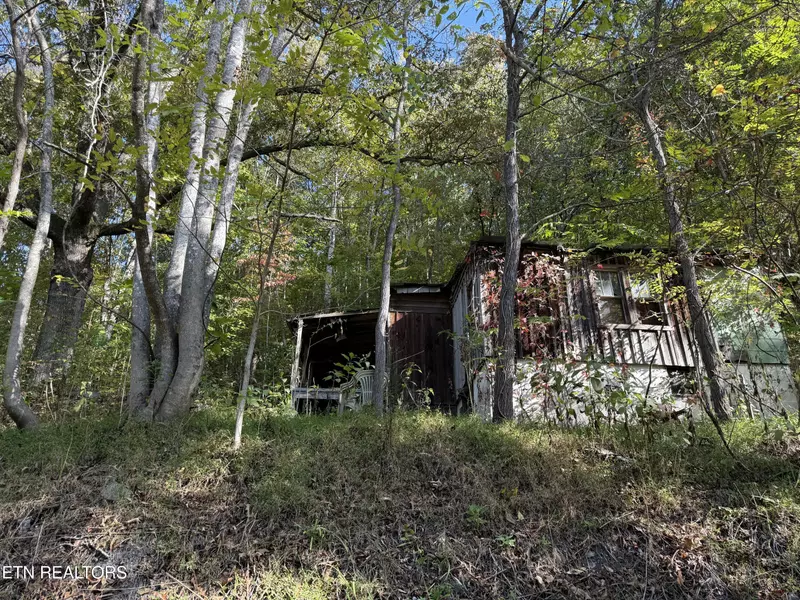 1971 Demory Rd, Lafollette, TN 37766