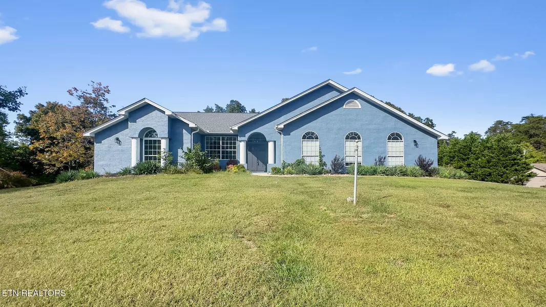 2289 Allenridge Dr, Sevierville, TN 37876