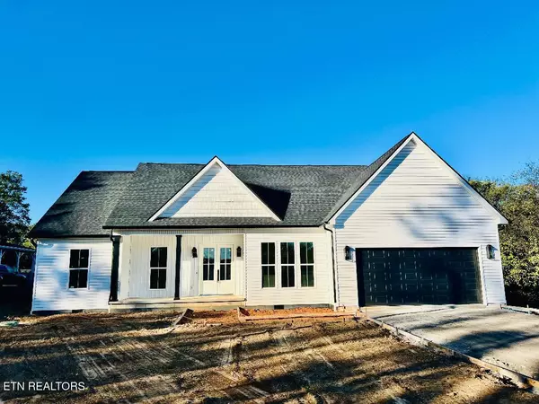 Knoxville, TN 37912,5915 Nature LN