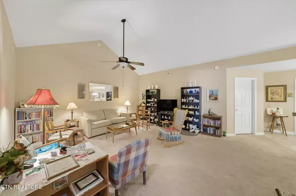 Knoxville, TN 37918,1652 Emerald Pointe LN