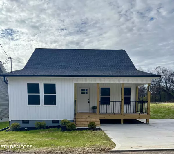 1023 Claude Rd, Knoxville, TN 37914