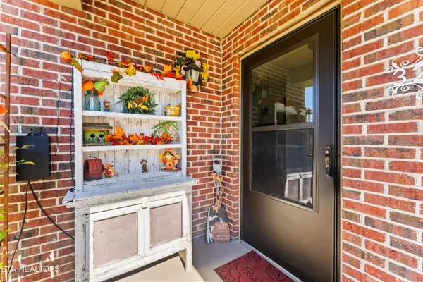 Maryville, TN 37803,3206 Bloomfield CIR