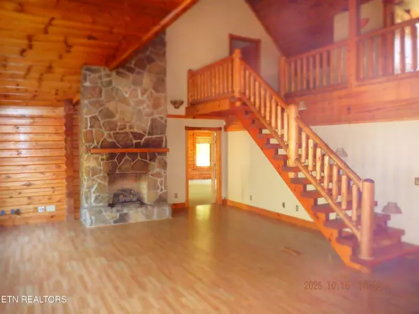 Oneida, TN 37841,370 Brave DR