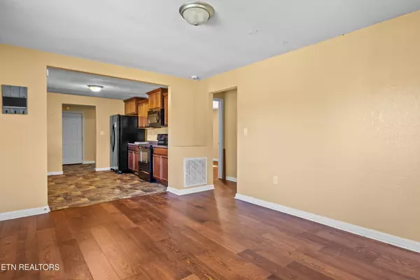 Maryville, TN 37803,813 Sues WAY