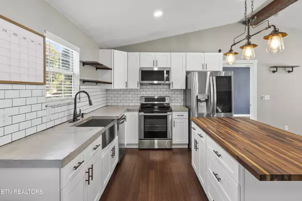 Kingston, TN 37763,103 Newport WAY