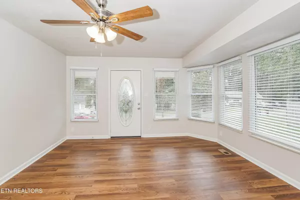 Knoxville, TN 37923,1049 Roswell Rd