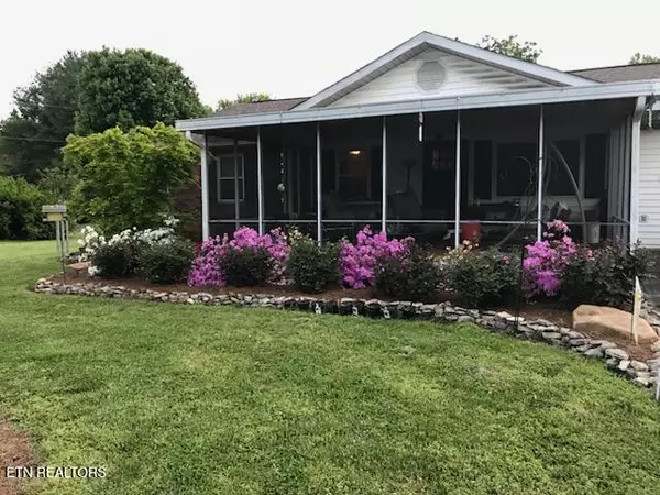 615 Dwight LN, Sevierville, TN 37876