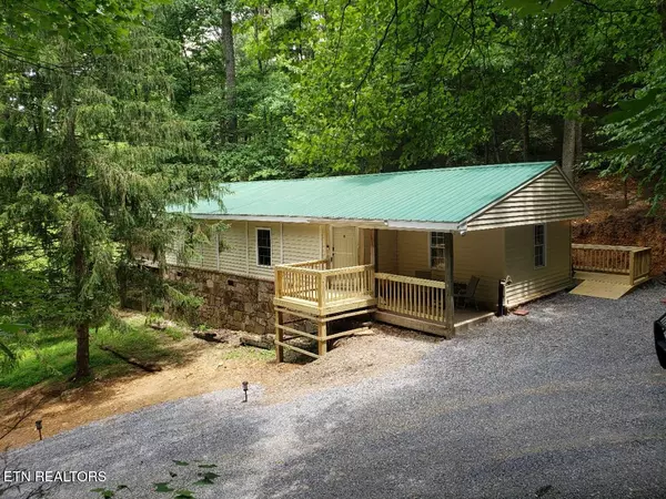 1110 Spring Hollow Rd, Sevierville, TN 37876