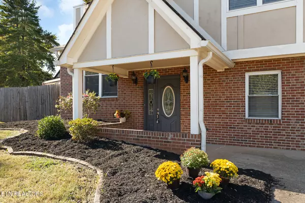 Knoxville, TN 37922,1804 Bishops Bridge Rd