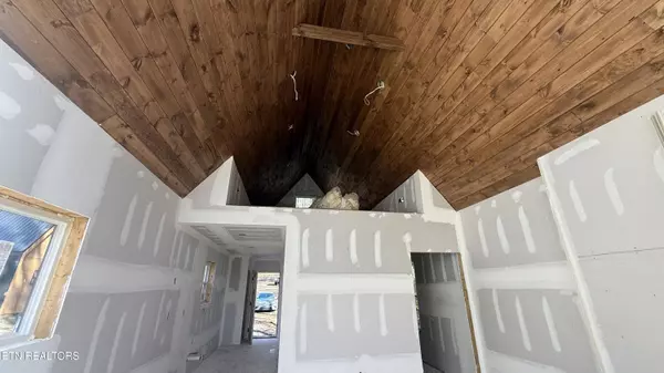 Gatlinburg, TN 37738,210 Braydens WAY