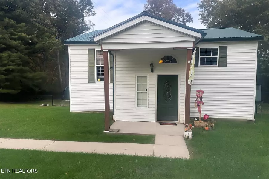 156 Ivanhoe LN, Crossville, TN 38555