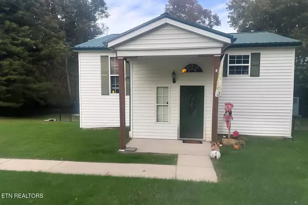 156 Ivanhoe LN, Crossville, TN 38555
