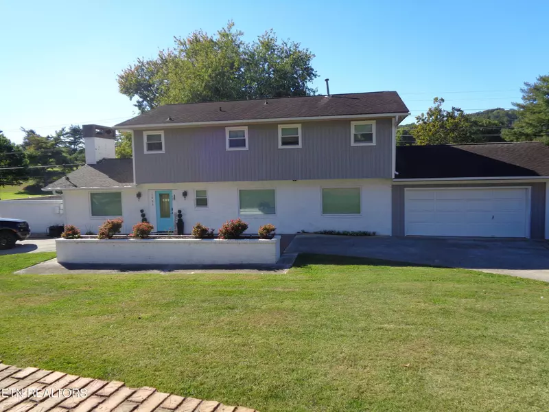 1033 WALTERS DR., Morristown, TN 37814