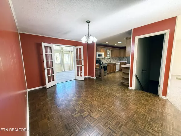 Knoxville, TN 37919,920 Mallory Rd