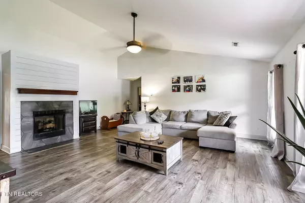 Maryville, TN 37801,1511 Mayapple DR