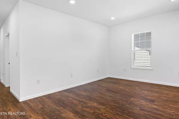 Lenoir City, TN 37771,415 1St Ave