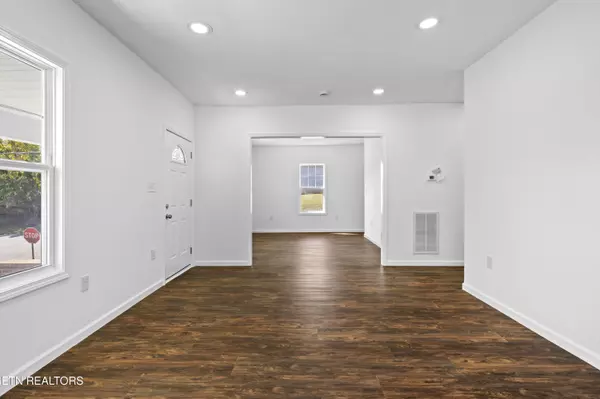 Lenoir City, TN 37771,415 1St Ave