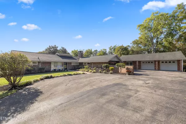 Knoxville, TN 37920,3515 Blow DR