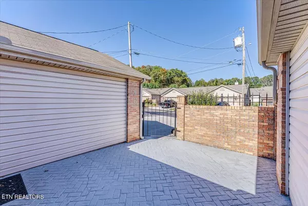 Knoxville, TN 37920,926 WILDACRE WAY