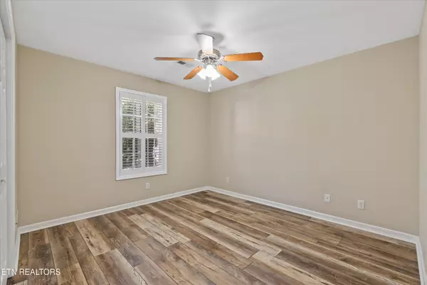 Knoxville, TN 37918,7137 Winter Oaks WAY