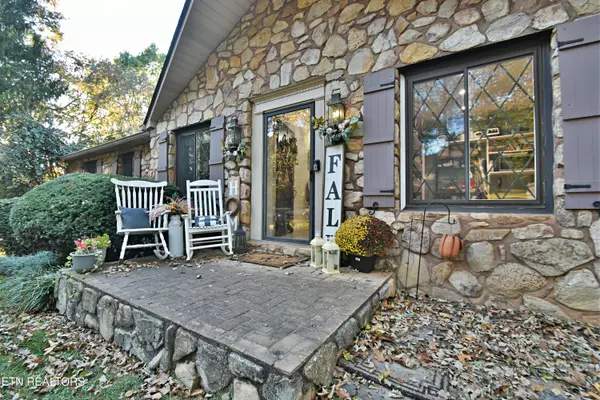 Maryville, TN 37803,907 Briarcliff Circle