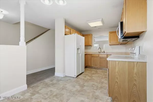 Maryville, TN 37801,2432 Hallerins CT