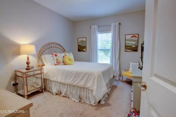 Knoxville, TN 37922,407 Sunny Springs LN
