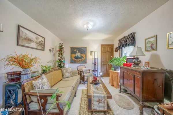 Oliver Springs, TN 37840,130 Brentwood CIR