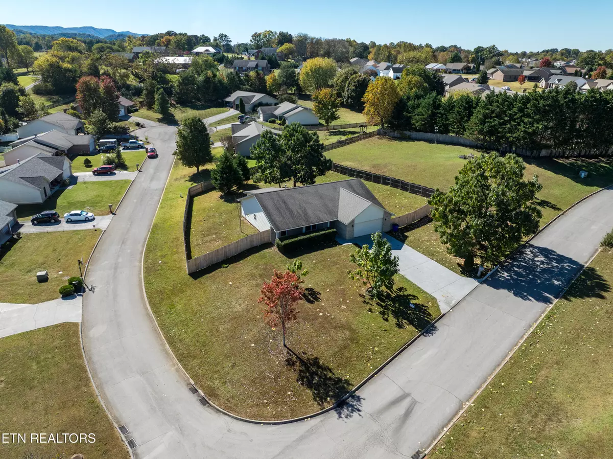 Maryville, TN 37803,2910 Country Meadows LN