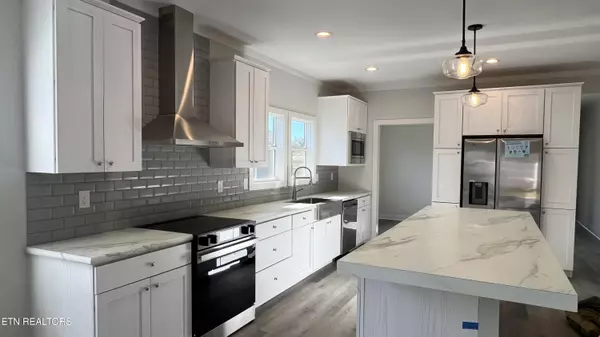 Knoxville, TN 37924,3755 Crimson Clover LN