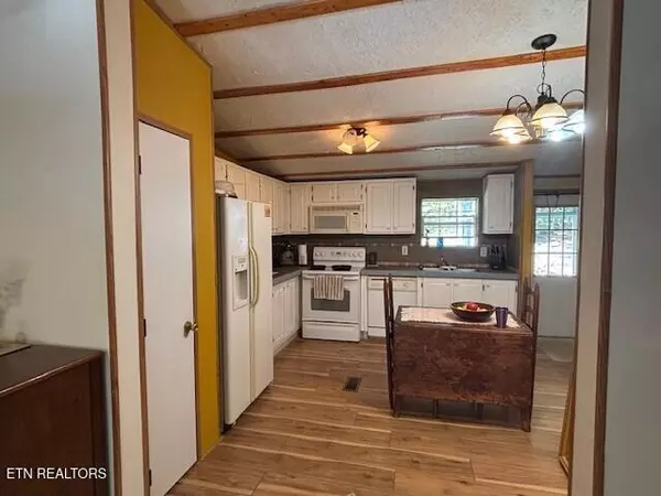 Crossville, TN 38572,503 Valley Loop Rd