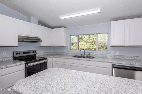 Jefferson City, TN 37760,144 Snowbird LN