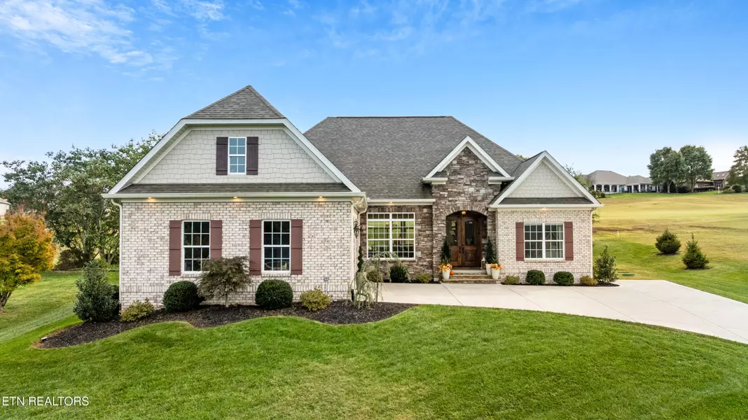 340 Pineberry DR, Vonore, TN 37885