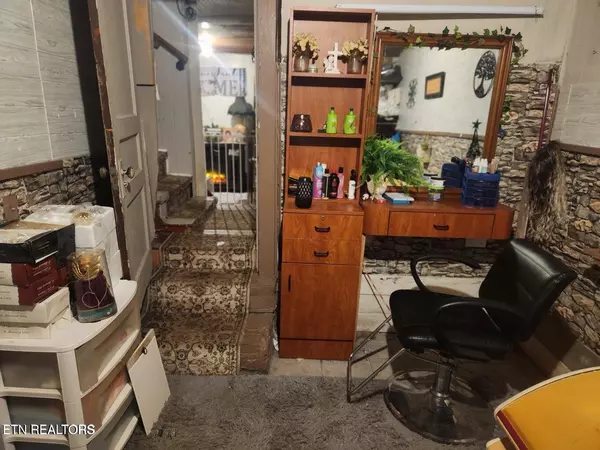 Harriman, TN 37748,415 Baumgartner Rd