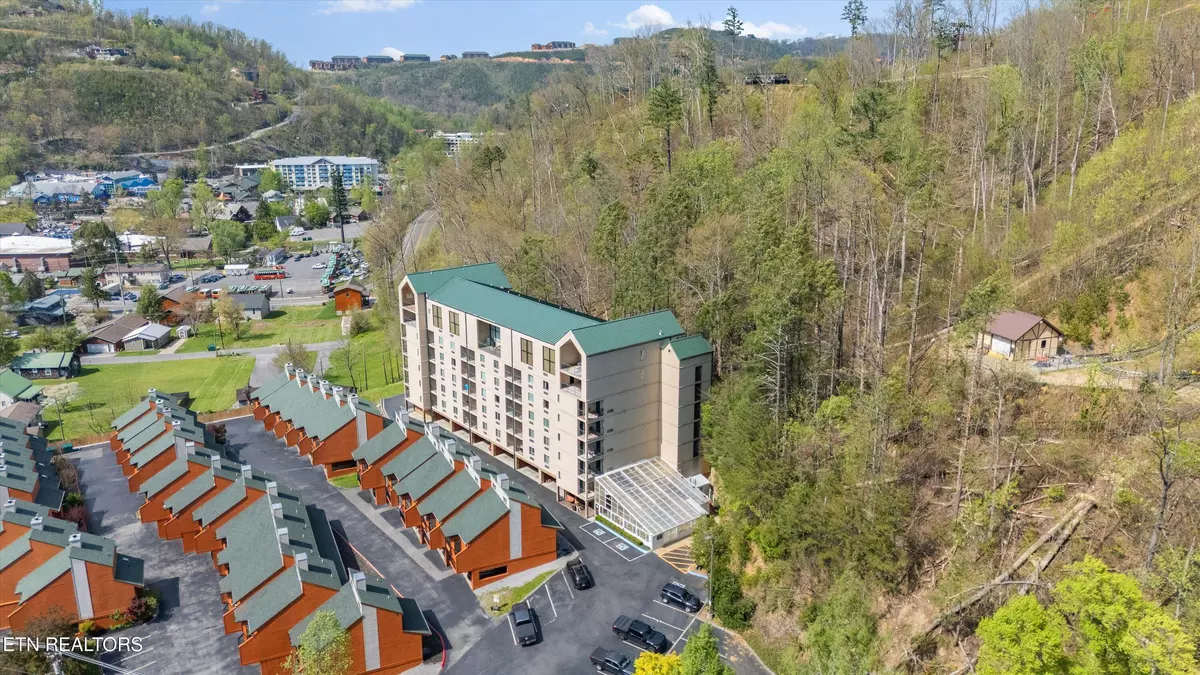 Gatlinburg, TN 37738,413 Baskins Creek Rd #UNIT 308