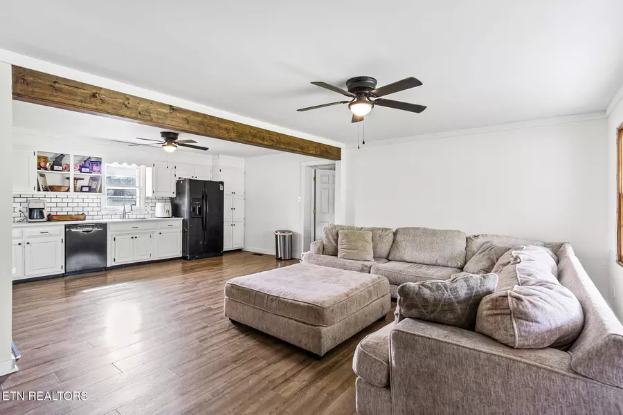 712 Oakley Allons Rd, Allons, TN 38541