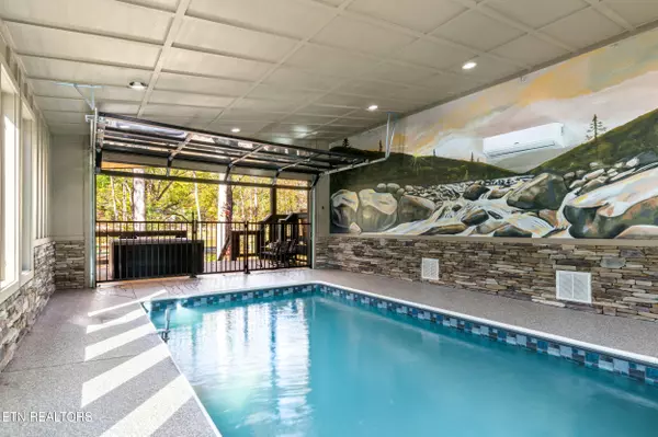 Gatlinburg, TN 37738,4143 Fontaine WAY