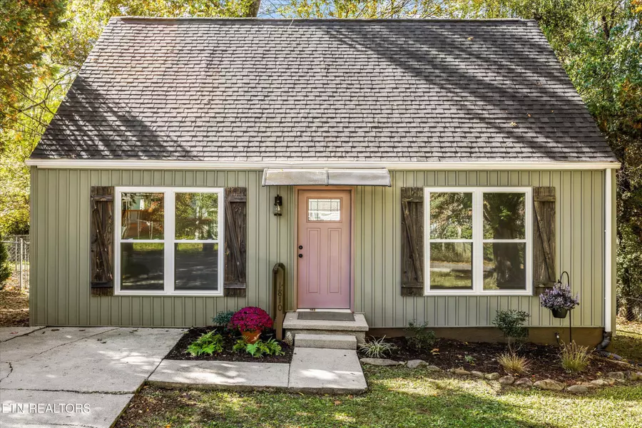 1810 Longcress DR, Knoxville, TN 37918