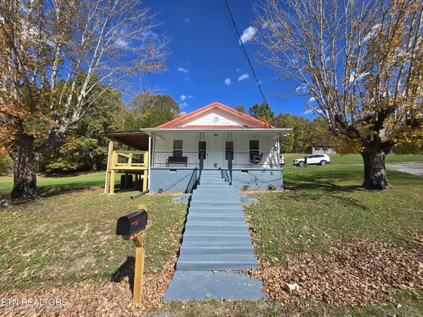 1085 Lick Branch Rd, Ewing, VA 24248