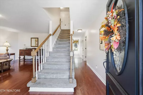 Knoxville, TN 37918,7407 Royal Springs Blvd