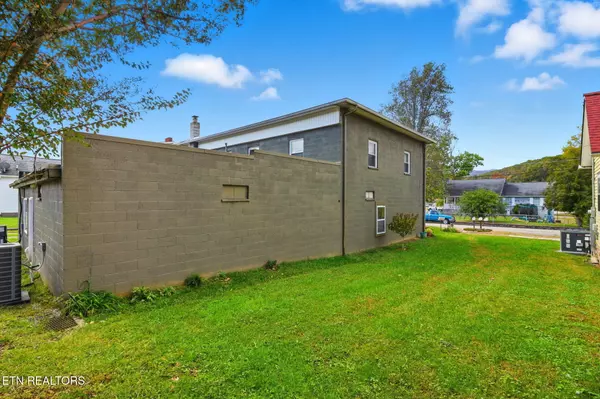 Oliver Springs, TN 37840,213 Kingston Ave