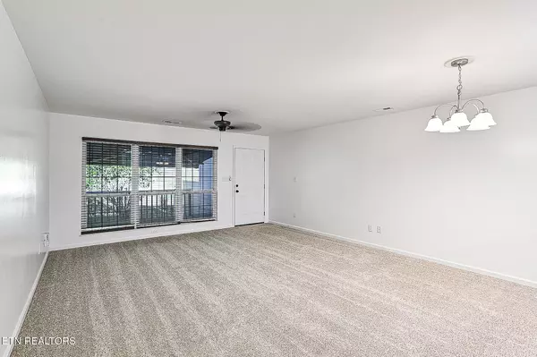 Knoxville, TN 37914,1958 Locarno DR