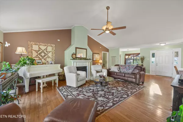 Maryville, TN 37803,1827 Southcliff DR