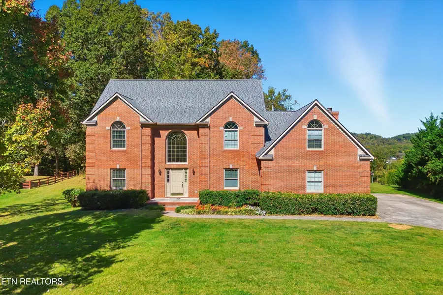 17 Raintree PL, Oak Ridge, TN 37830