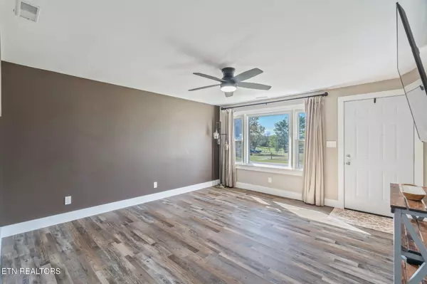 Loudon, TN 37774,19123 Steekee Road Rd